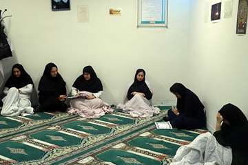 مراسم زیارت عاشورا در دانشکده